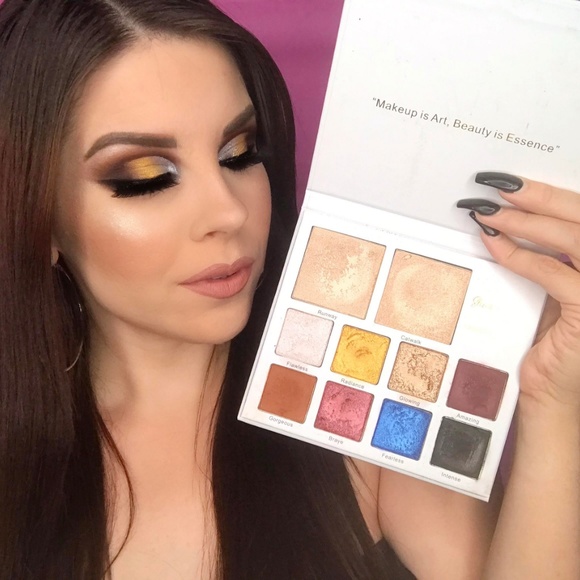 Matte and Shimmer Eyeshadow & Highlighter Palette - Picture 6 of 6